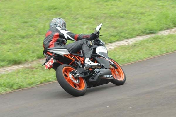 KTM RC390 and RC200 track review in India