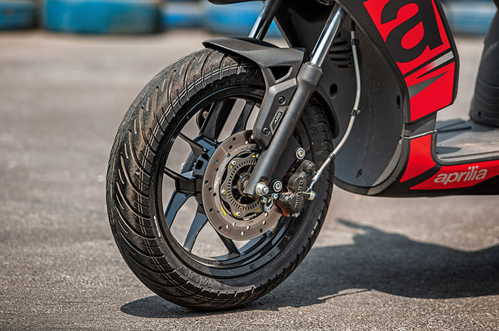 2019 Aprilia SR 150 ABS review, test ride