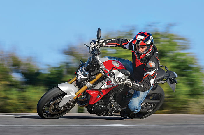 BMW F 900 R, F 900 XR review, test ride 