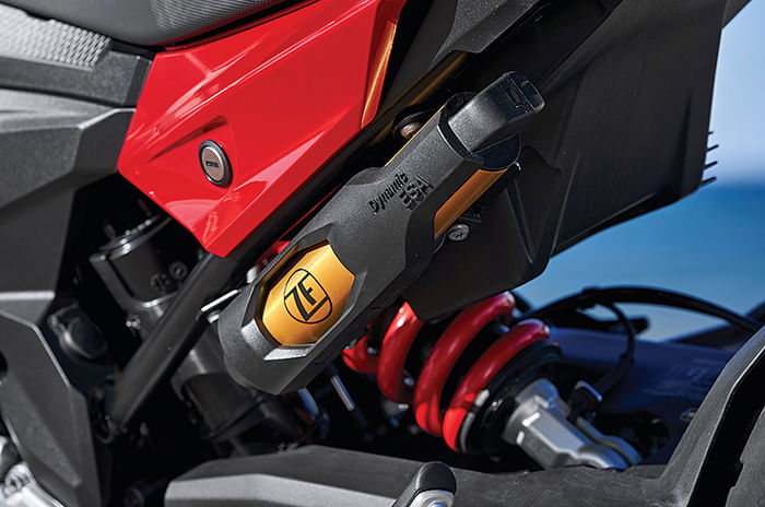 BMW F 900 R, F 900 XR review, test ride 