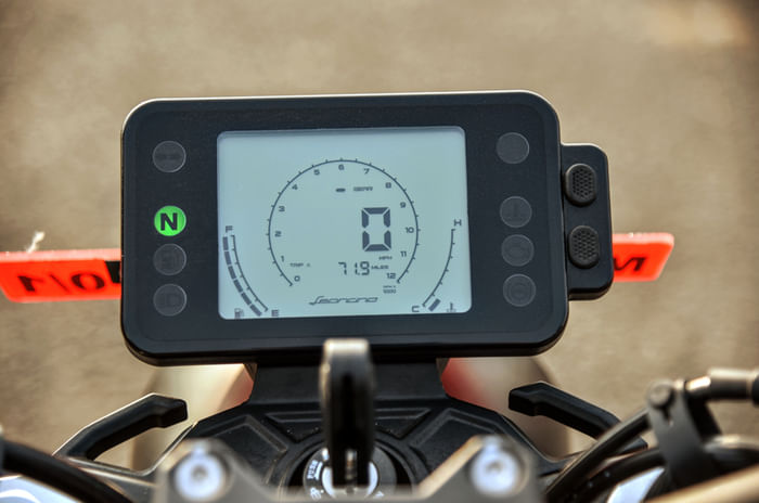 Benelli Leoncino 250 review, test ride