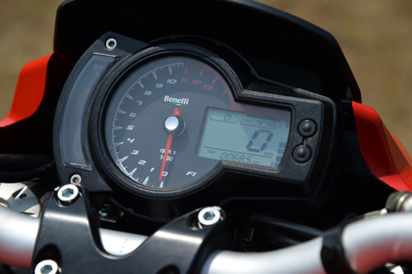 Benelli TNT600i review, test ride