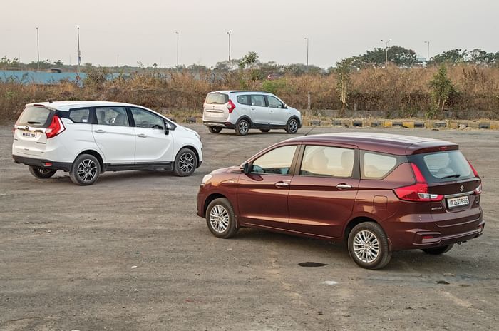 Mahindra Marazzo vs Maruti Suzuki Ertiga vs Renault Lodgy rear static