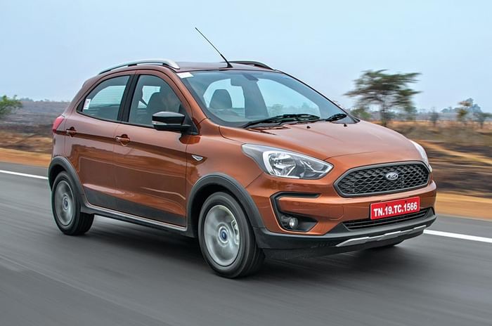 Ford Freestyle action front three fourth