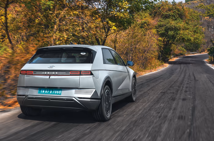 Hyundai Ioniq 5 rear tracking Hyundai Ioniq 5 rear tracking