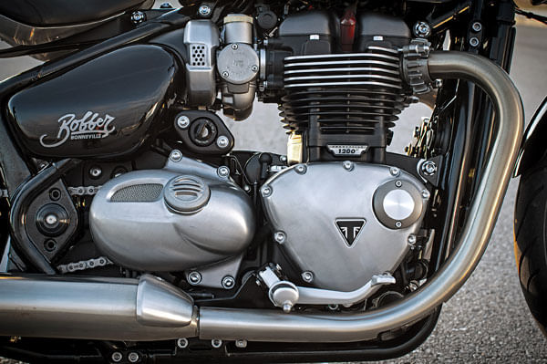 2017 Triumph Boneville Bobber review, test ride