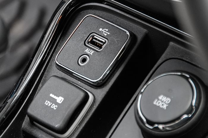 Jeep Compass USB Jeep Compass USB