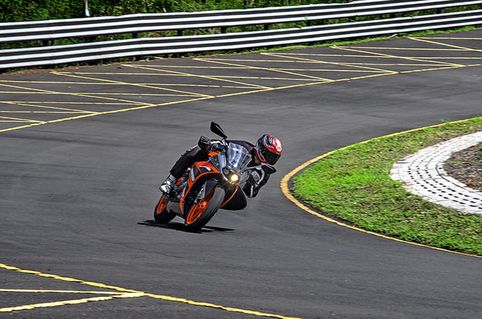 KTM RC 125 review, test ride