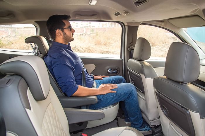 Renault Lodgy second row seats Renault Lodgy second row seats