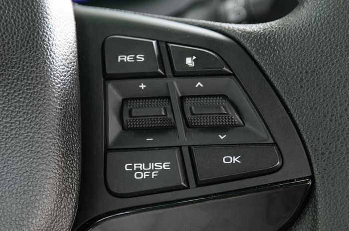 Mahindra Marazzo cruise control Mahindra Marazzo cruise control
