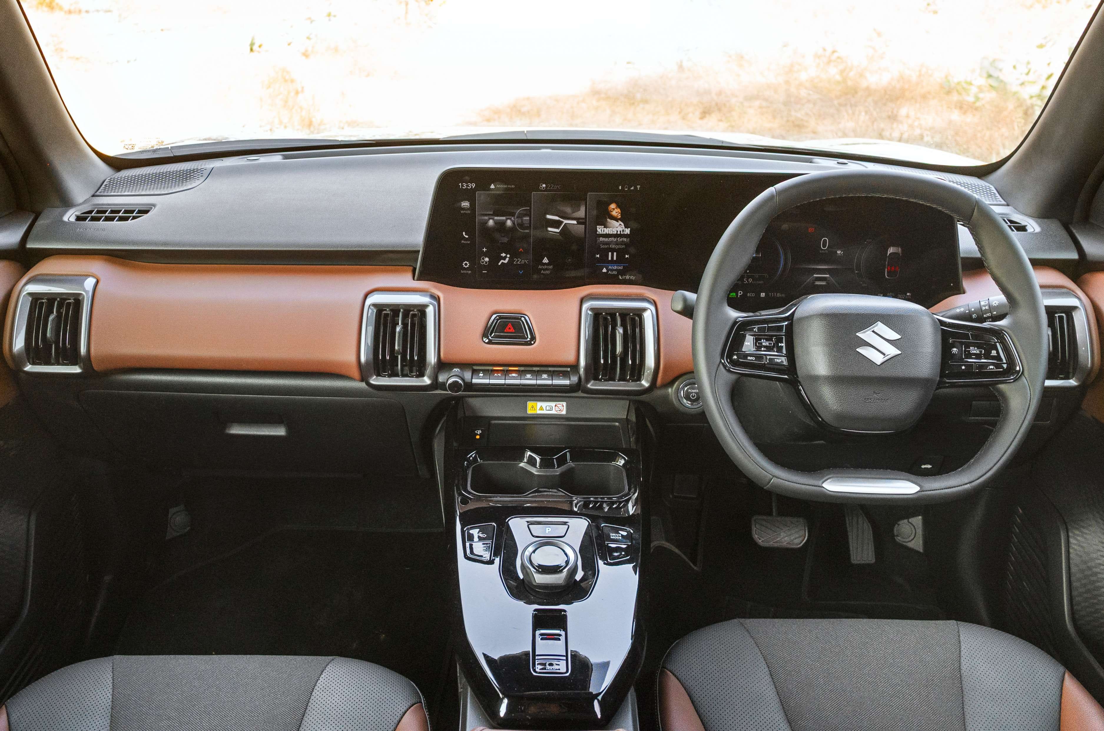 Maruti e Vitara interior