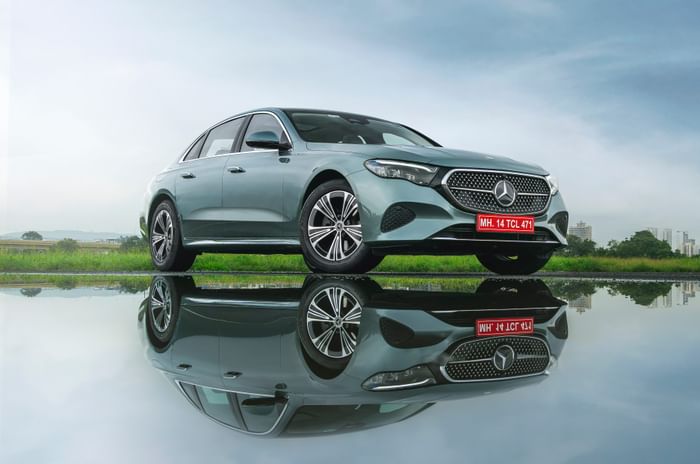 Mercedes E Class E 220d front right side