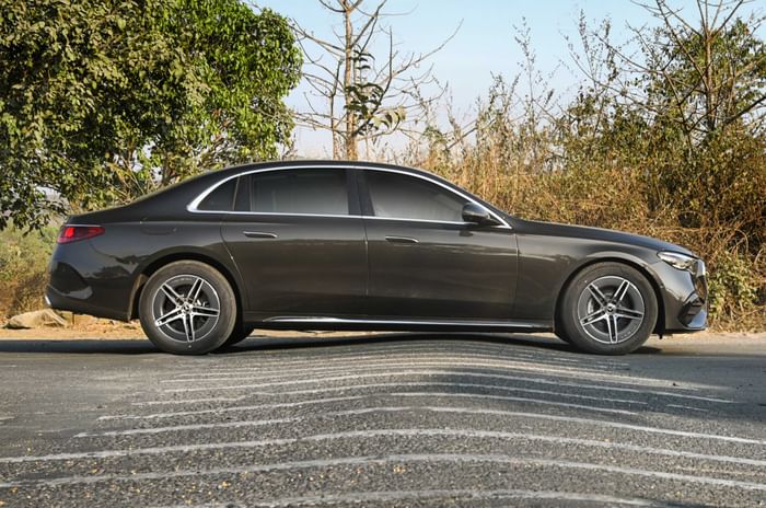 2025 Mercedes-Benz E-Class E 450 rear action 2025 Mercedes-Benz E-Class E 450 rear action