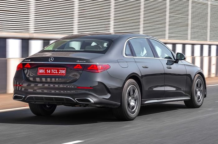 2025 Mercedes-Benz E-Class E 450 rear action 2025 Mercedes-Benz E-Class E 450 rear action