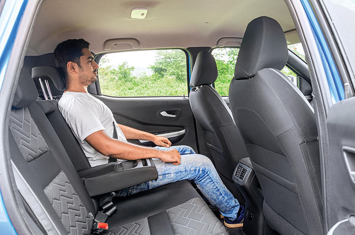 Renault Kiger vs Nissan Magnite comparison