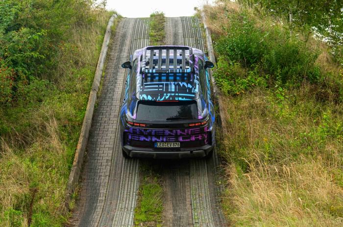 Porsche Cayenne Electric upward incline off road