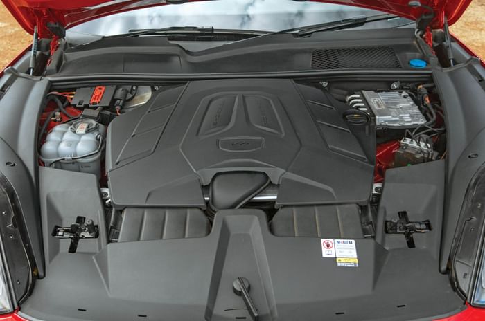 Porsche Cayenne and Range Rover Sport: Are they worth the premium&#160;pricing?