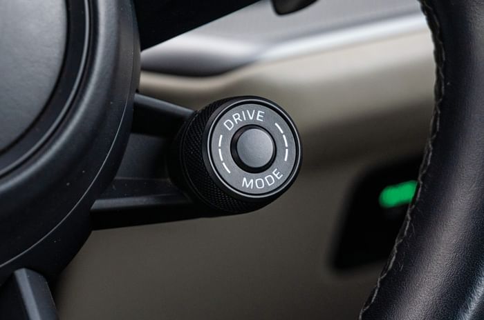 Porsche Cayenne and Range Rover Sport: Are they worth the premium&#160;pricing?