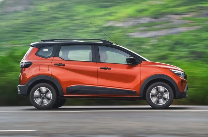 2025 Renault Triber side profile driving on road