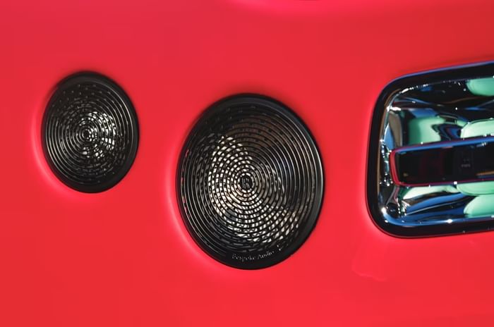 Rolls Royce Ghost speakers