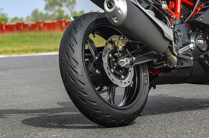 2020 TVS Apache RR 310 review, test ride