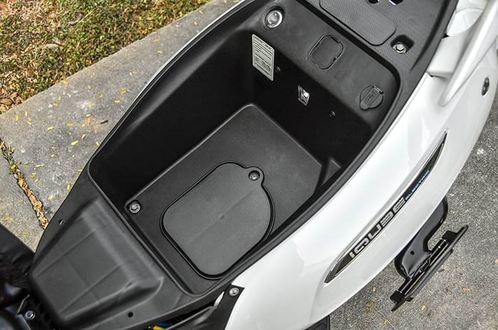 iQube-electric-scooter-underseat
