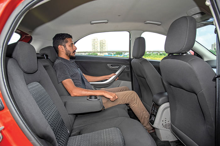 Venue vs XUV300 vs Nexon vs EcoSport