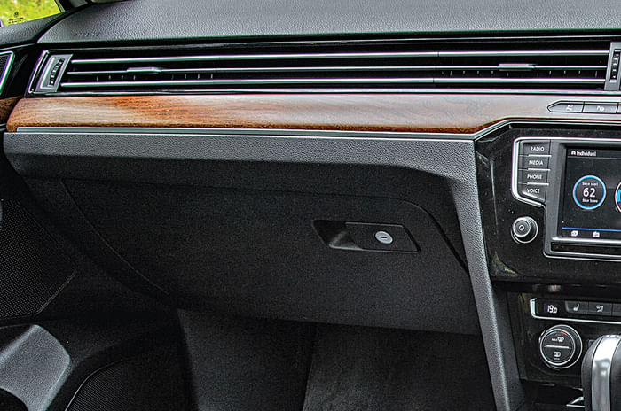 2018 VW Passat long term glovebox