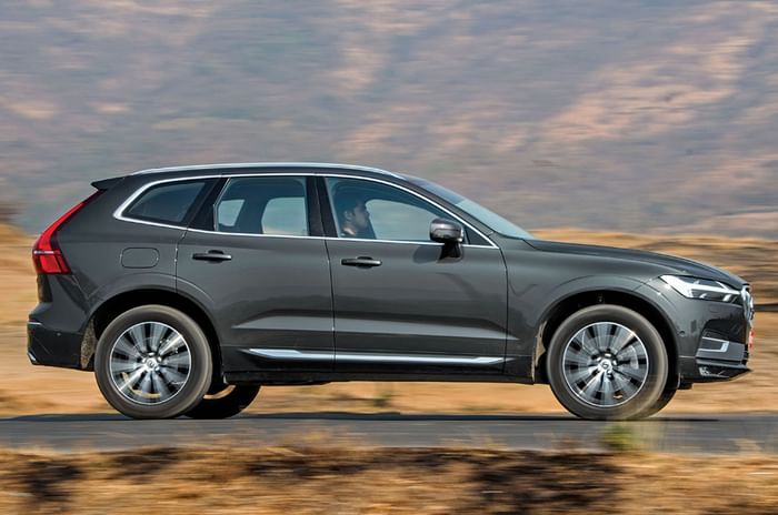 Volvo XC60 side action Volvo XC60 side action