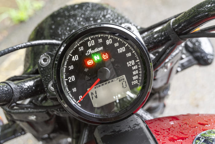2025 Indian Scout Bobber analogue dash