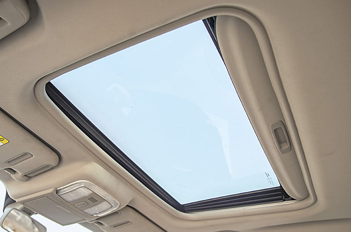 Tata Harrier vs Jeep Compass vs Mahindra XUV500 comparison