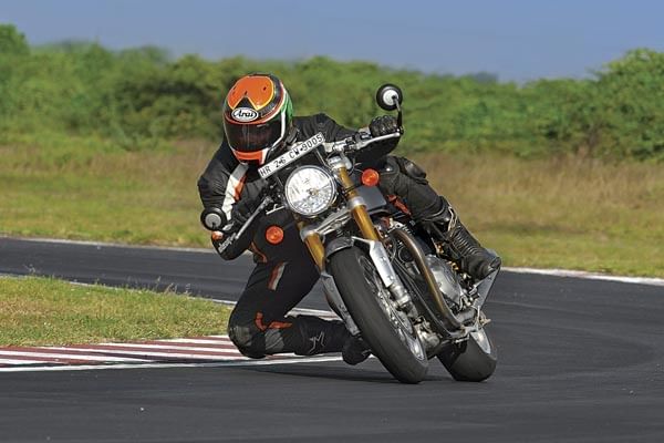 2016 Triumph Thruxton R track ride