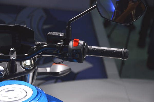 New Suzuki Gixxer first look review 