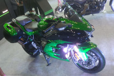 Kawasaki Ninja H2 SX first look video