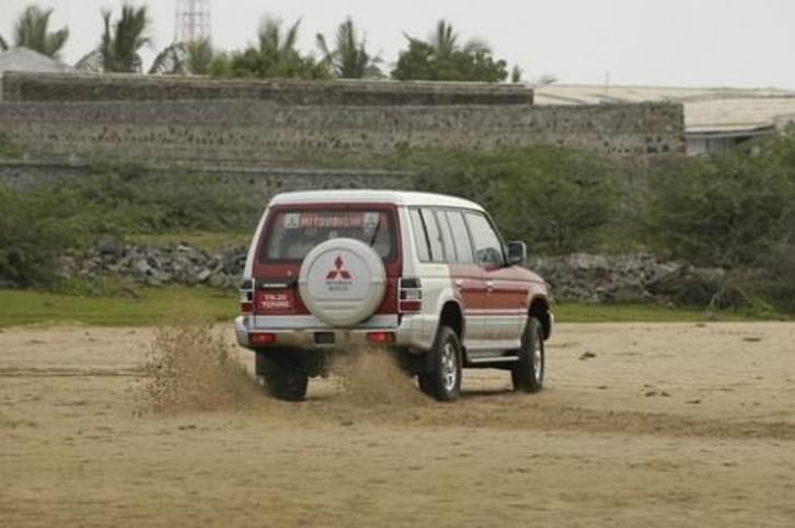 Mitsubishi Pajero SFX Mitsubishi Pajero SFX