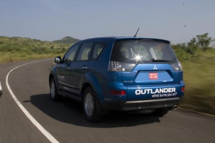 Mitsubishi Outlander 2.4 MIVEC (Old) Mitsubishi Outlander 2.4 MIVEC (Old)