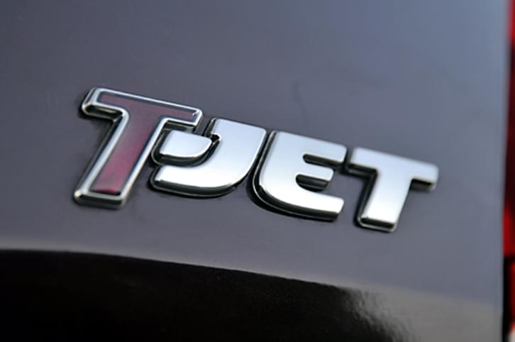 2010 Fiat Linea T-Jet 2010 Fiat Linea T-Jet