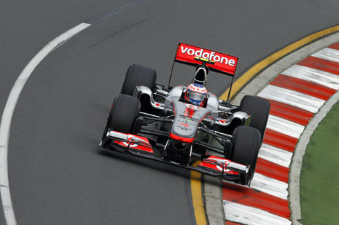 Button tops in 2nd practice
