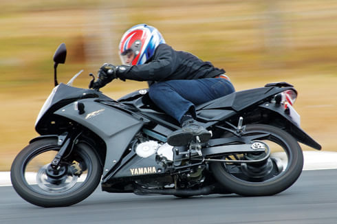 Yamaha R15  - Image 1