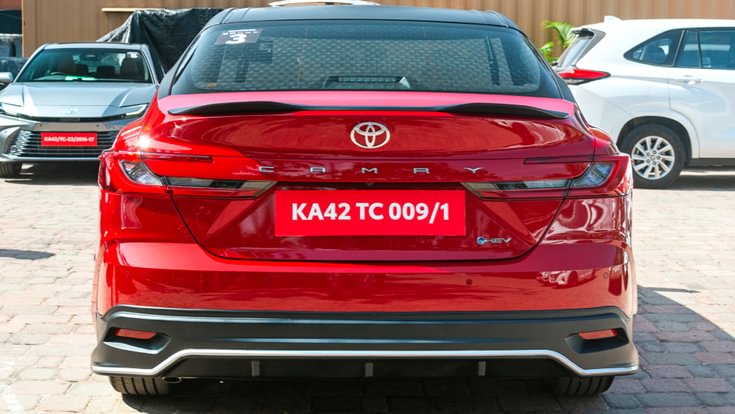 Toyota Camry Sprint rear
