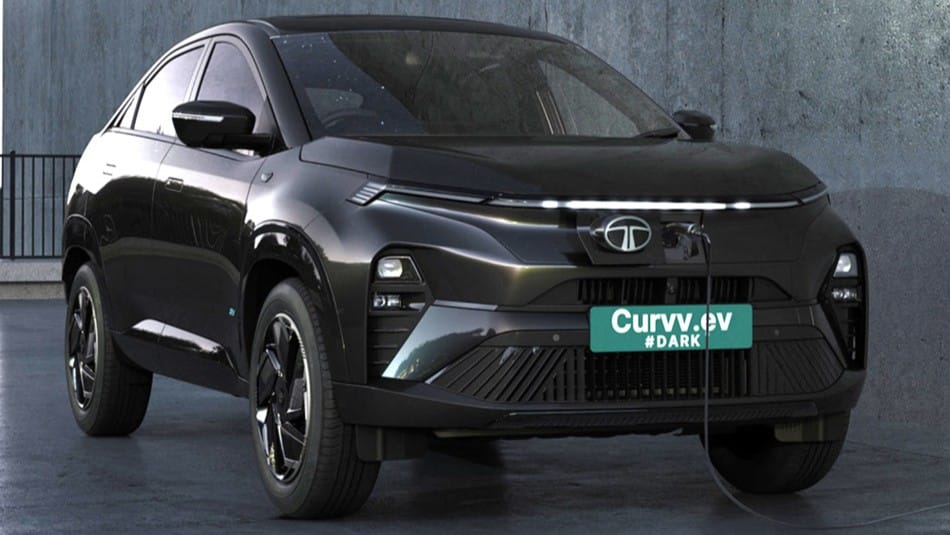 ＊+＊maruri＊+＊ Lance Bennett Moves to Middle East Role After Successful