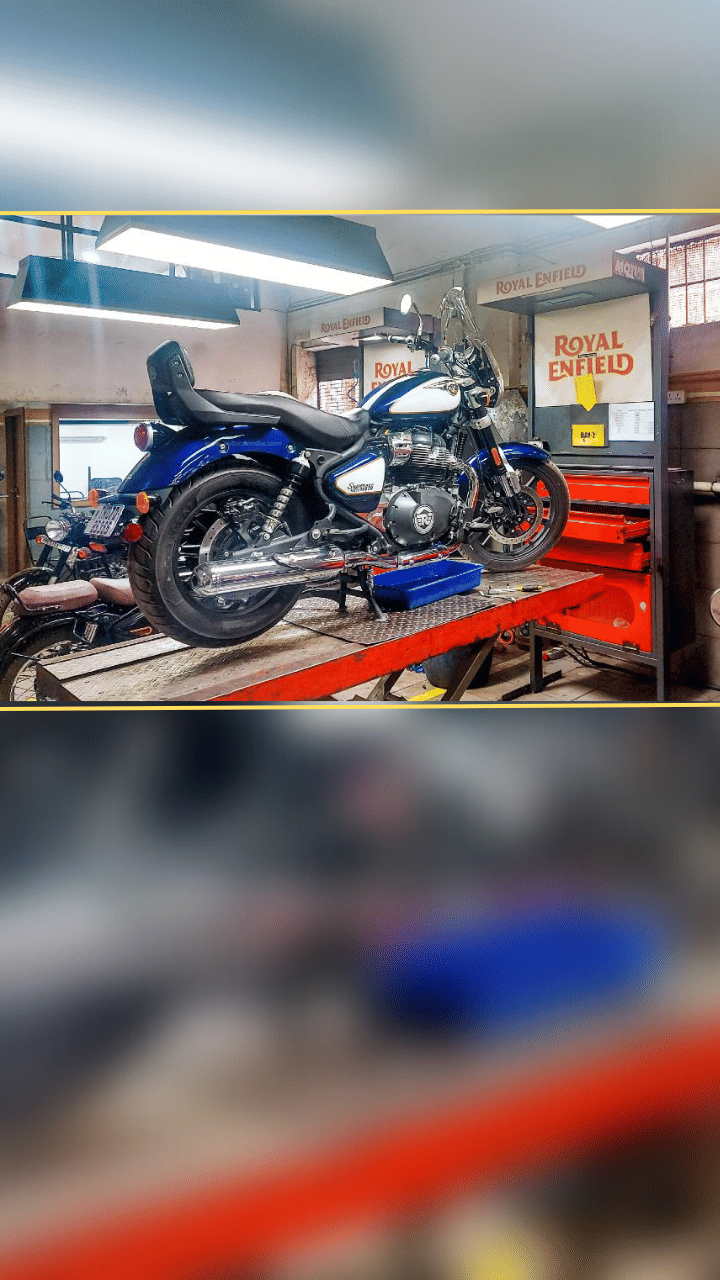 Super Meteor 650 routine service