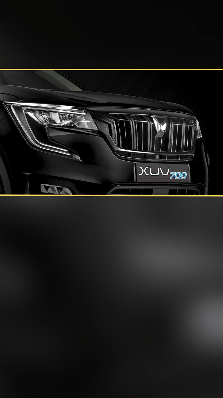 Mahindra XUV700 all black