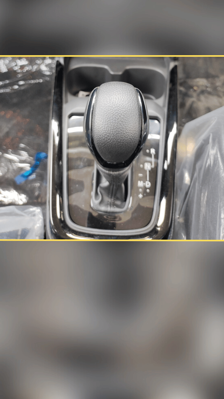New Maruti Swift, 2024 Maruti Swift, Swift arrives at dealers, fresh details, images